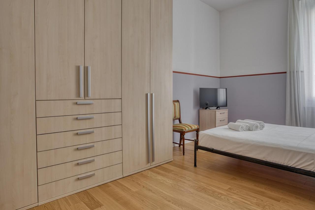 Apartmán Joivy Lovely Apt, Easy Access To Centre Milán Exteriér fotografie